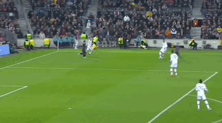 1676584227978037291.gif 开云娱乐-【欧联杯】拉菲传射,拉师傅破门造乌龙,巴萨2-2曼联