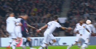 1676590350150010512.gif 开云娱乐-【欧联杯】拉菲传射,拉师傅破门造乌龙,巴萨2-2曼联