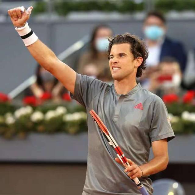 1620185959695032011.jpg kaiyun-张奔斗:终于回来了,蒂姆仍旧是一条好汉